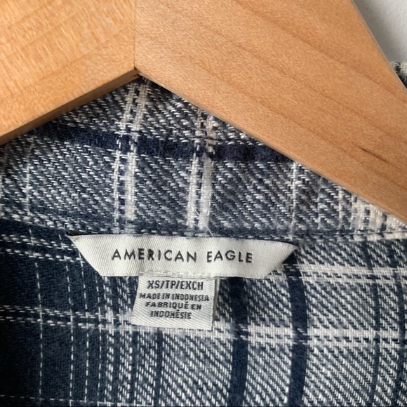 AMERICAN EAGLE | Plaid Peplum Waisted Flannel High Low Shirt Top - Picture 5 of 7